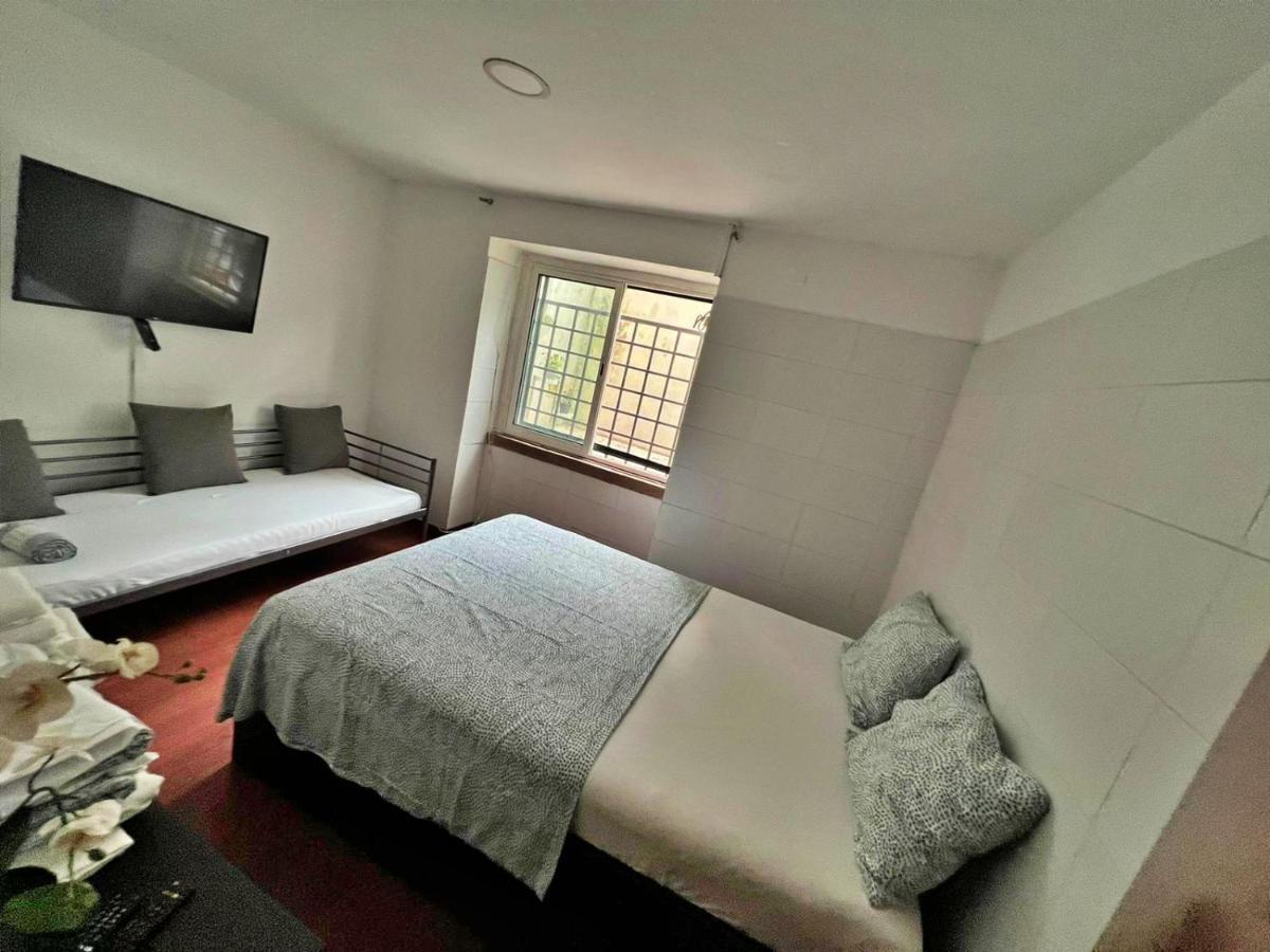 Room In Queluz 11 Minutes From Lisbon Zewnętrze zdjęcie